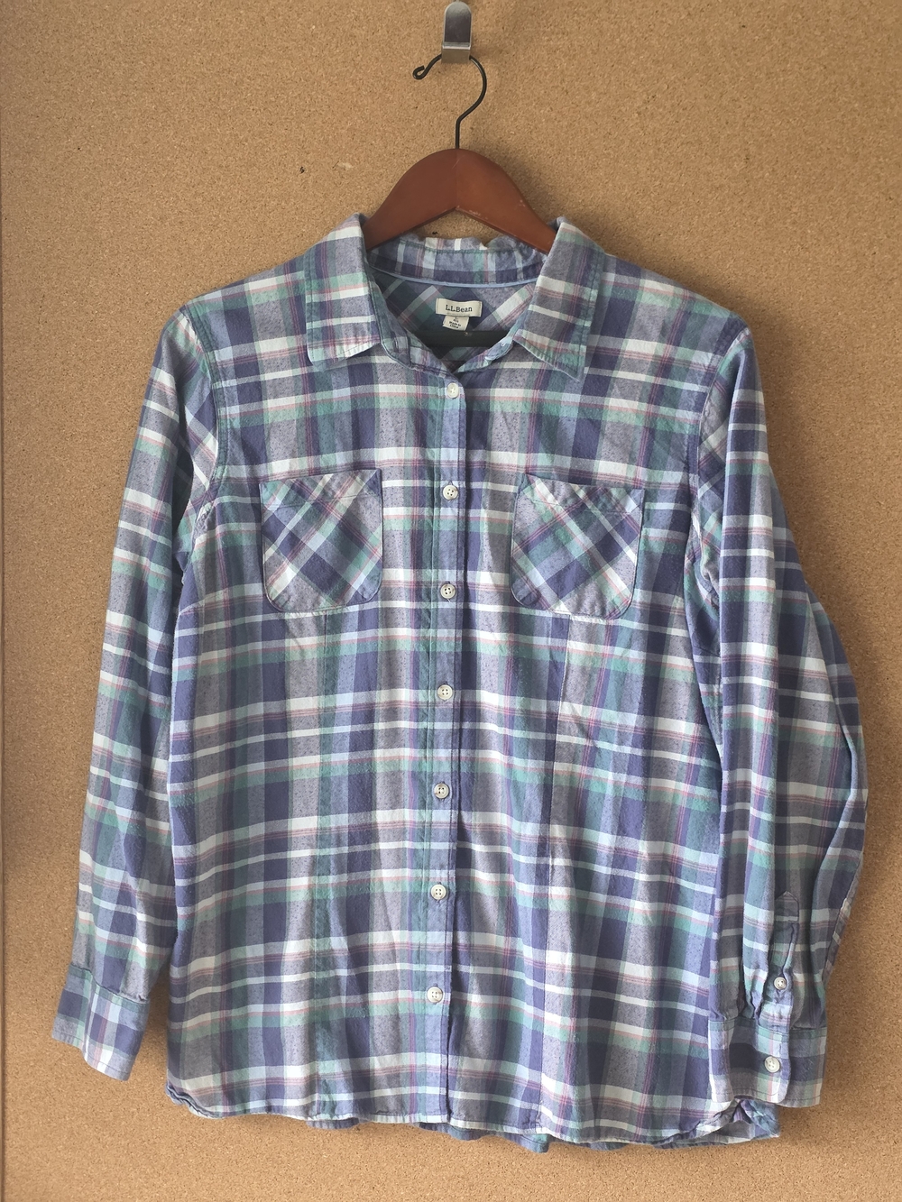 L.L.Bean Women’s Plaid Button Down Shirt L – 100% Cotton Casual Outdoor